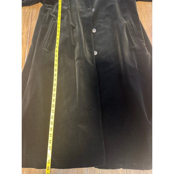 Vintage Black Velvet Long Belted Coat Size M Union Made in USA Cameo Button 70s - Picture 8 of 9